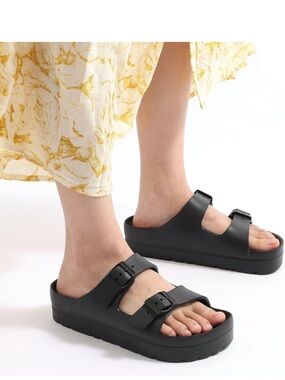 Women’s Lightweight Platform Foam Sandals